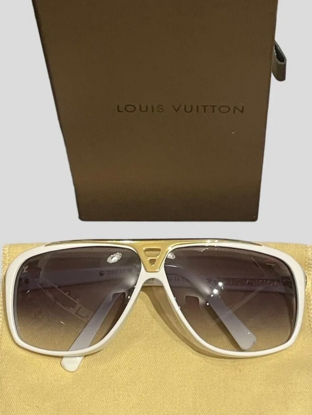 Louis Vuitton White Evidence Sunglasses